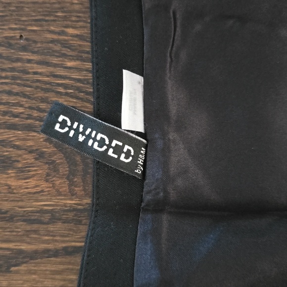 Vest - Picture 2 of 4